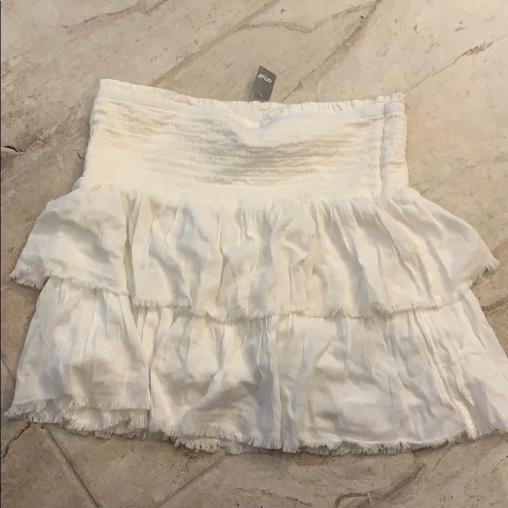 High wasted ruffle skirt